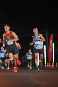 BIB: 924, 41594
                            <button type="button" onclick="openModal(23125501)" class="btn btn-primary btn-sm float-right btn-popup" data-toggle="modal" data-target=".modal-high-quality">
                        <i class="fas fa-shopping-cart"></i> Add to Cart
                    </button>
                                            <button type="button" onclick="isThisMe(23125501, true)" class="btn btn-success btn-sm float-right btn-popup btn-isme hidden" data-toggle="tooltip" data-placement="bottom" title="นี่คือรูปของคุณใช่ไหม คลิกที่นี่เพื่อเอาเข้าอัลบั้ม">
                        <i class="fas fa-plus"></i> Add to album
                    </button>
                    <button type="button" onclick="isThisMe(23125501, false)" class="btn btn-warning btn-sm float-right btn-popup btn-isnotme hidden">
                        <i class="fas fa-ban"></i> Remove from album
                    </button>